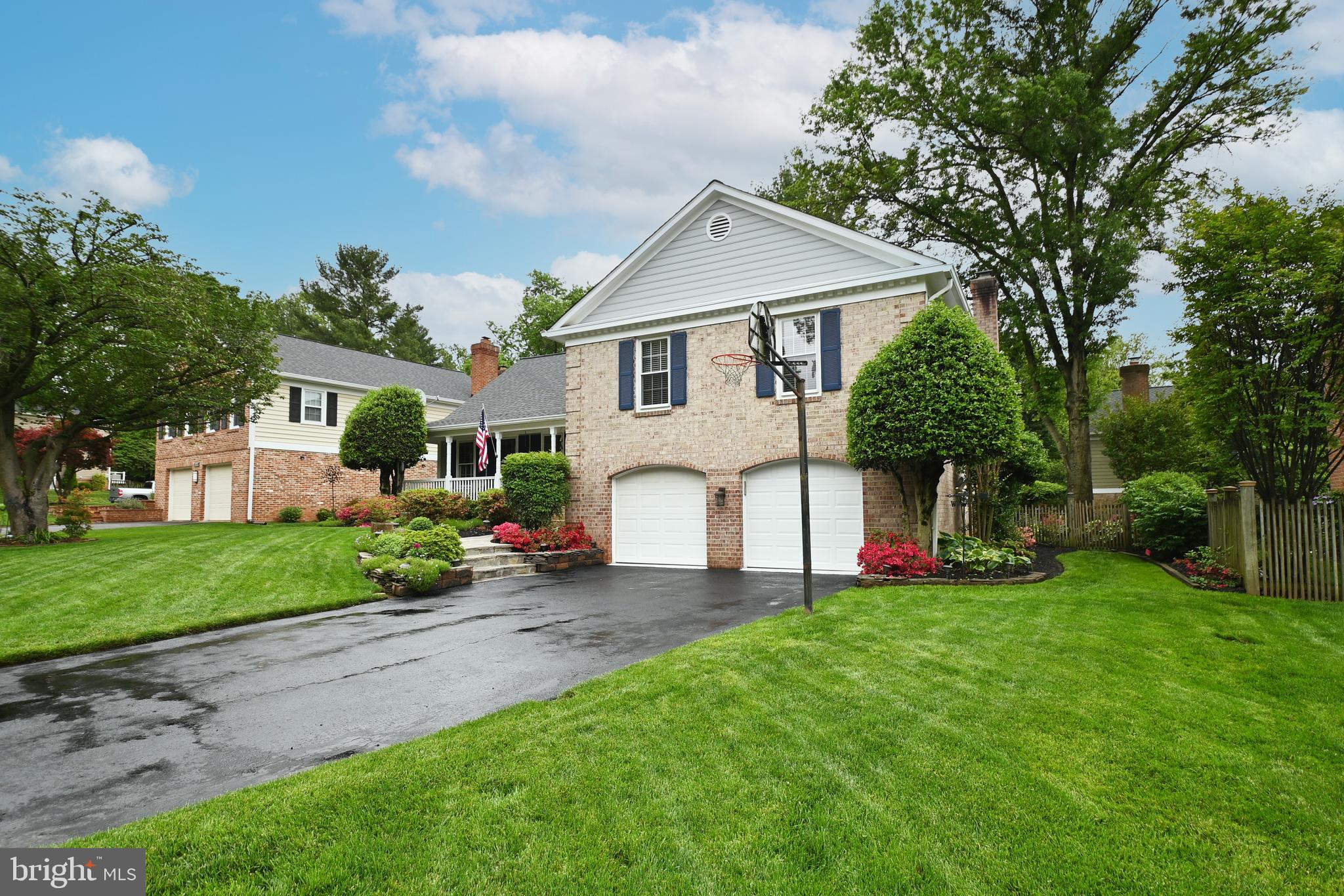 SIGNAL HILL - Residential