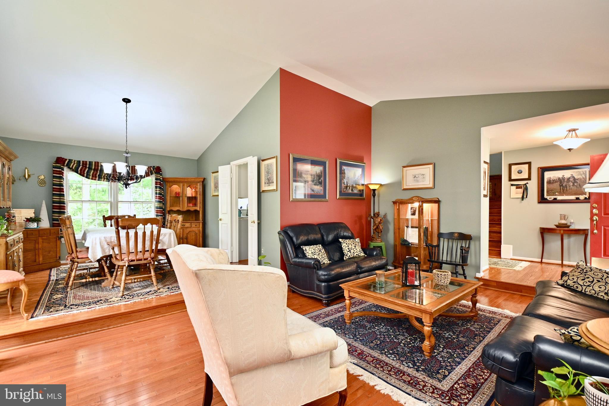 SIGNAL HILL - Residential