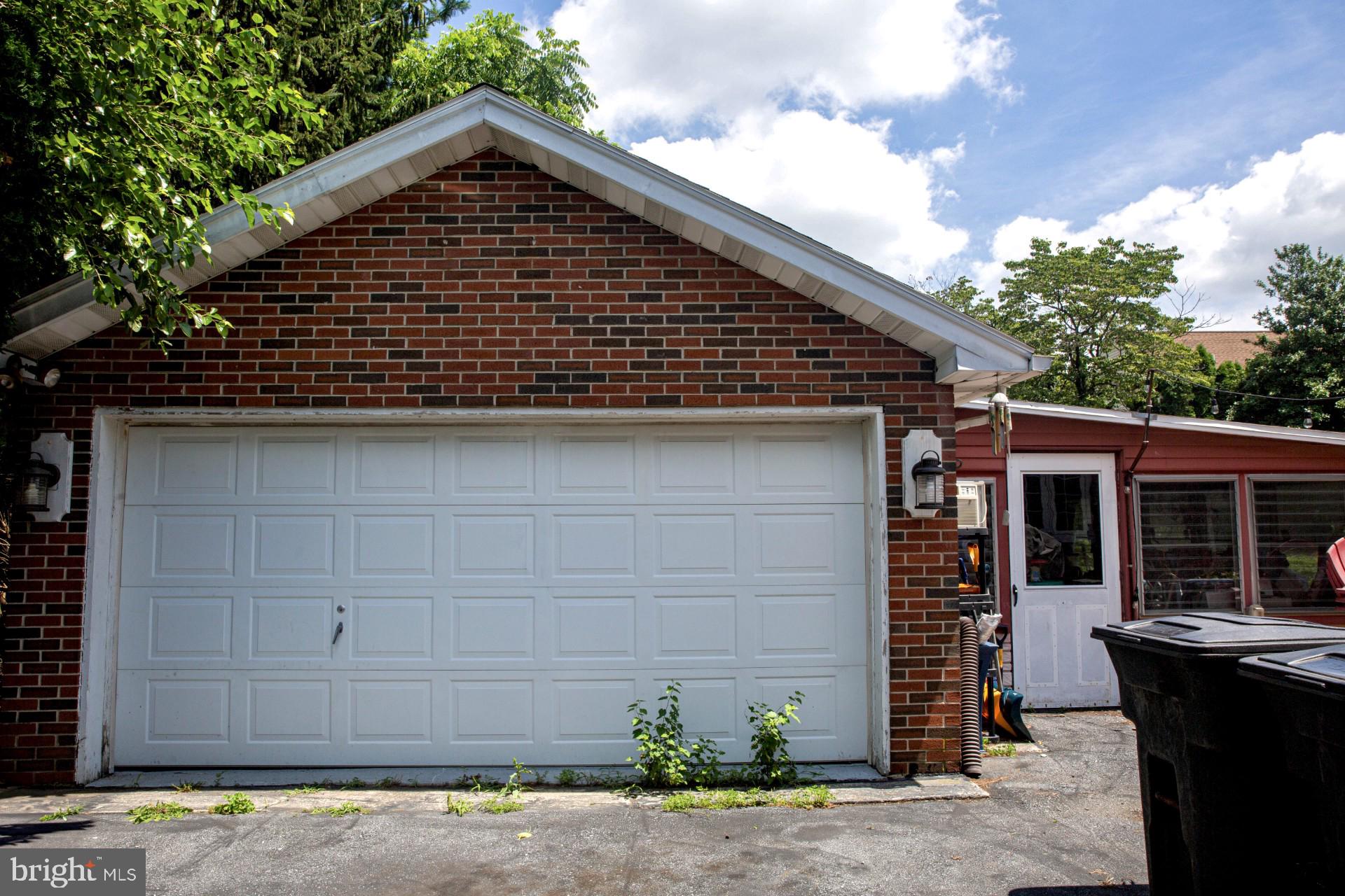 248 S 22ND STREET