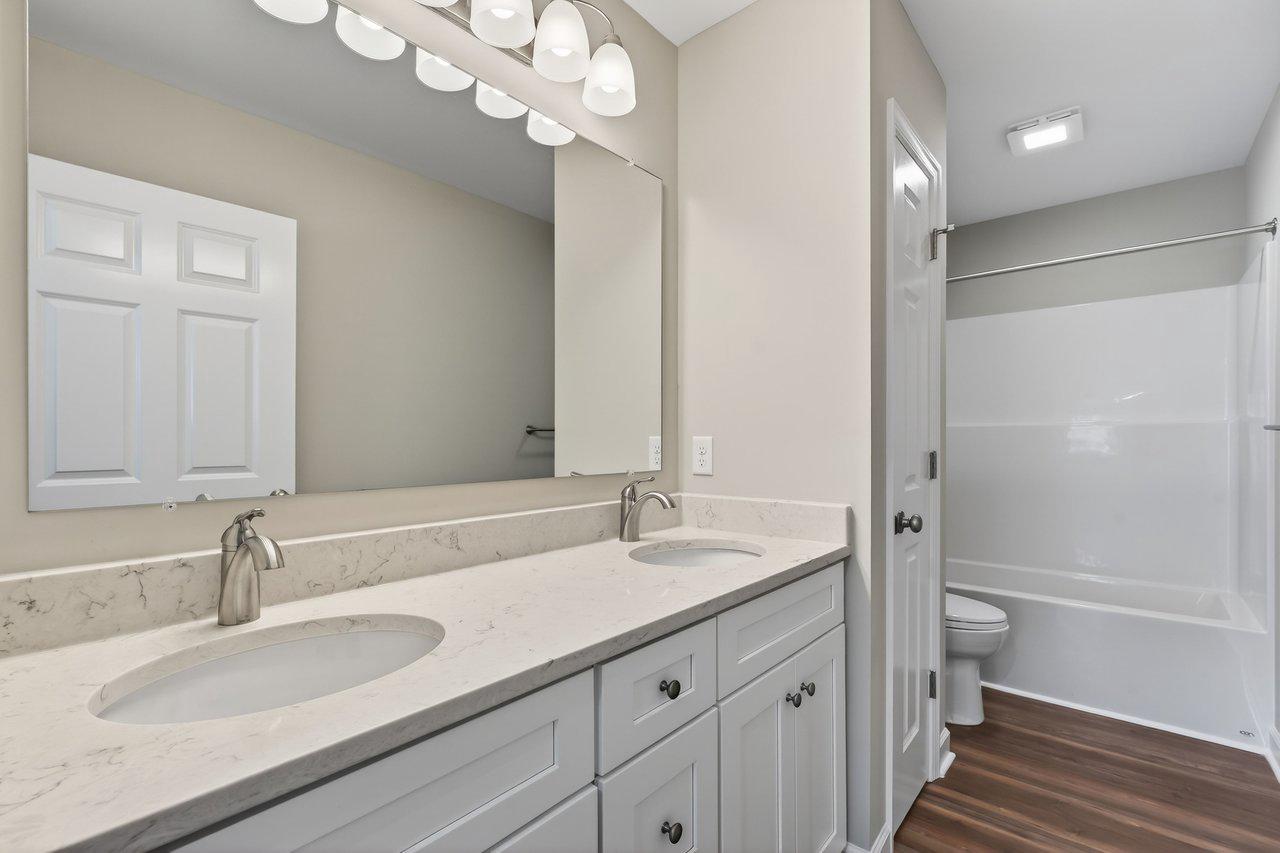 FOREST KNOLLS - Residential