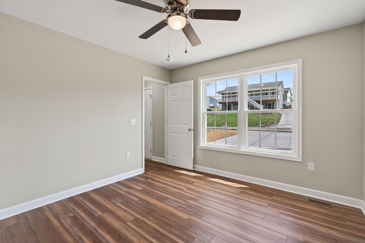 FOREST KNOLLS - Residential