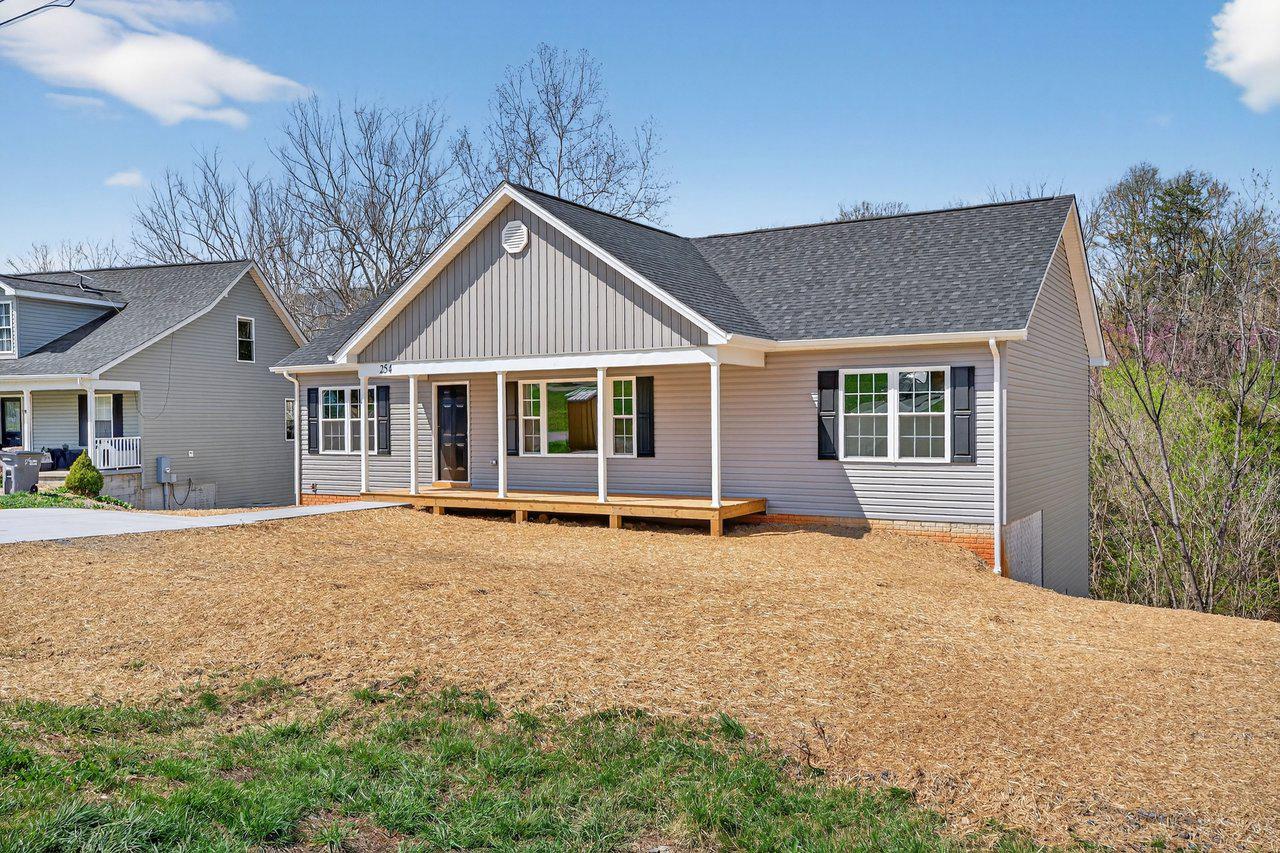 FOREST KNOLLS - Residential