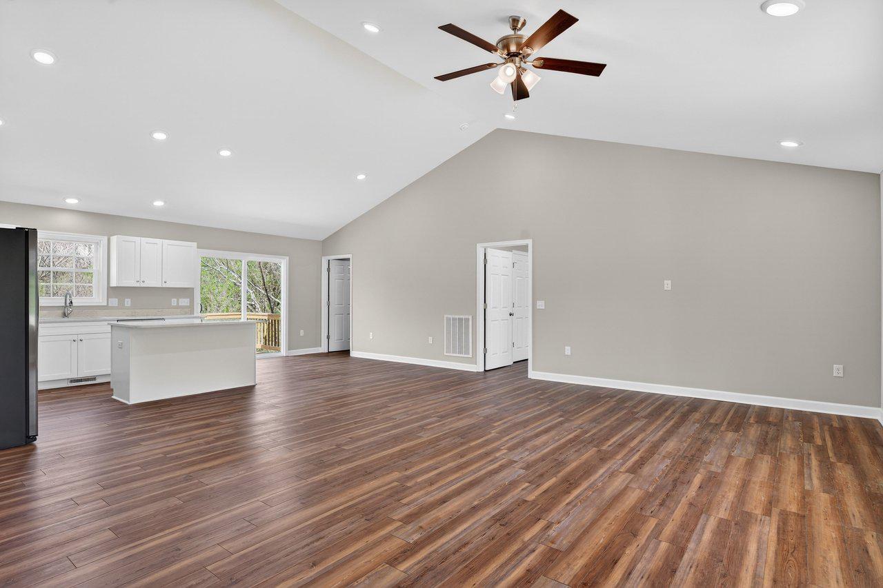 FOREST KNOLLS - Residential