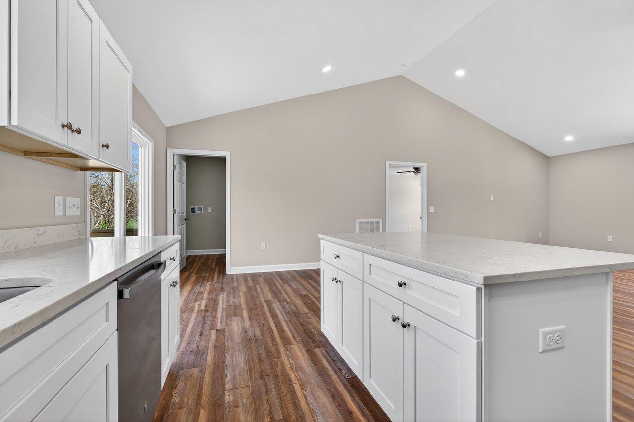 FOREST KNOLLS - Residential