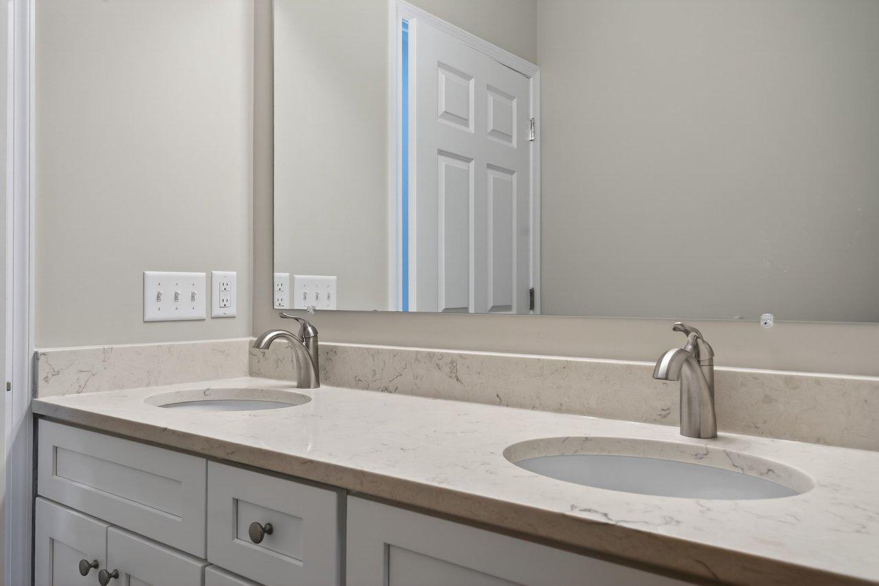 FOREST KNOLLS - Residential