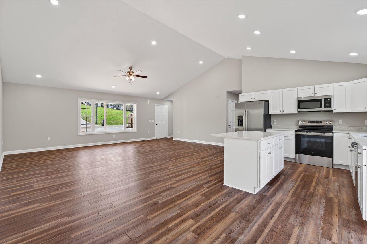 FOREST KNOLLS - Residential