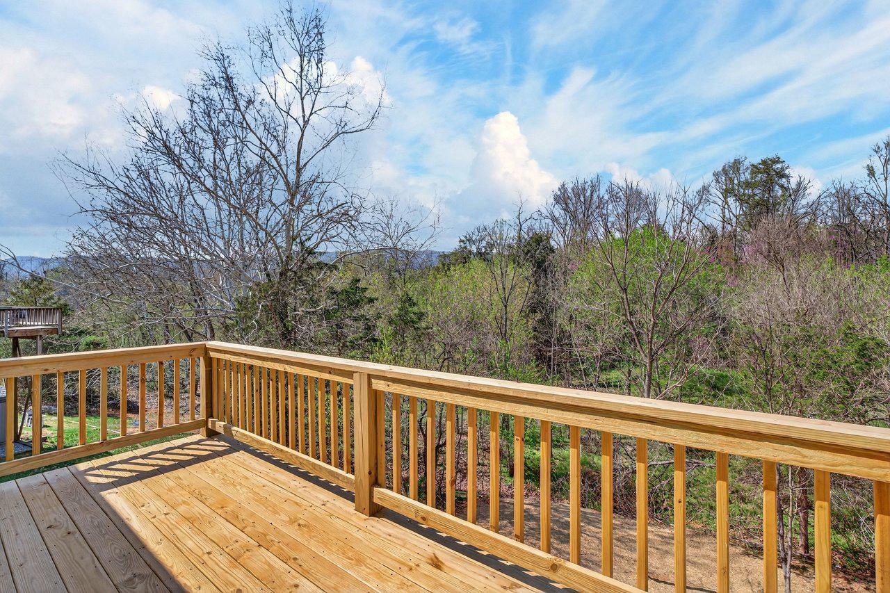 FOREST KNOLLS - Residential