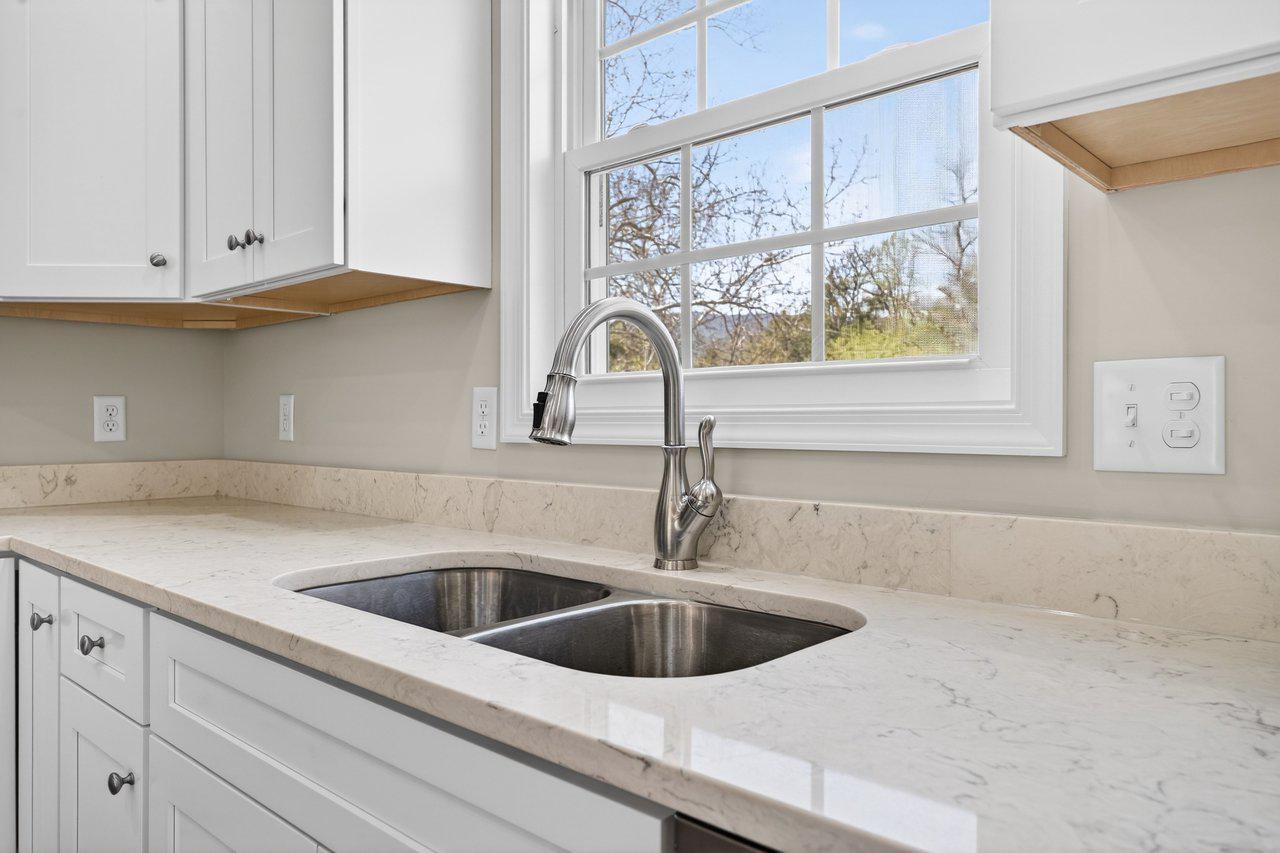 FOREST KNOLLS - Residential