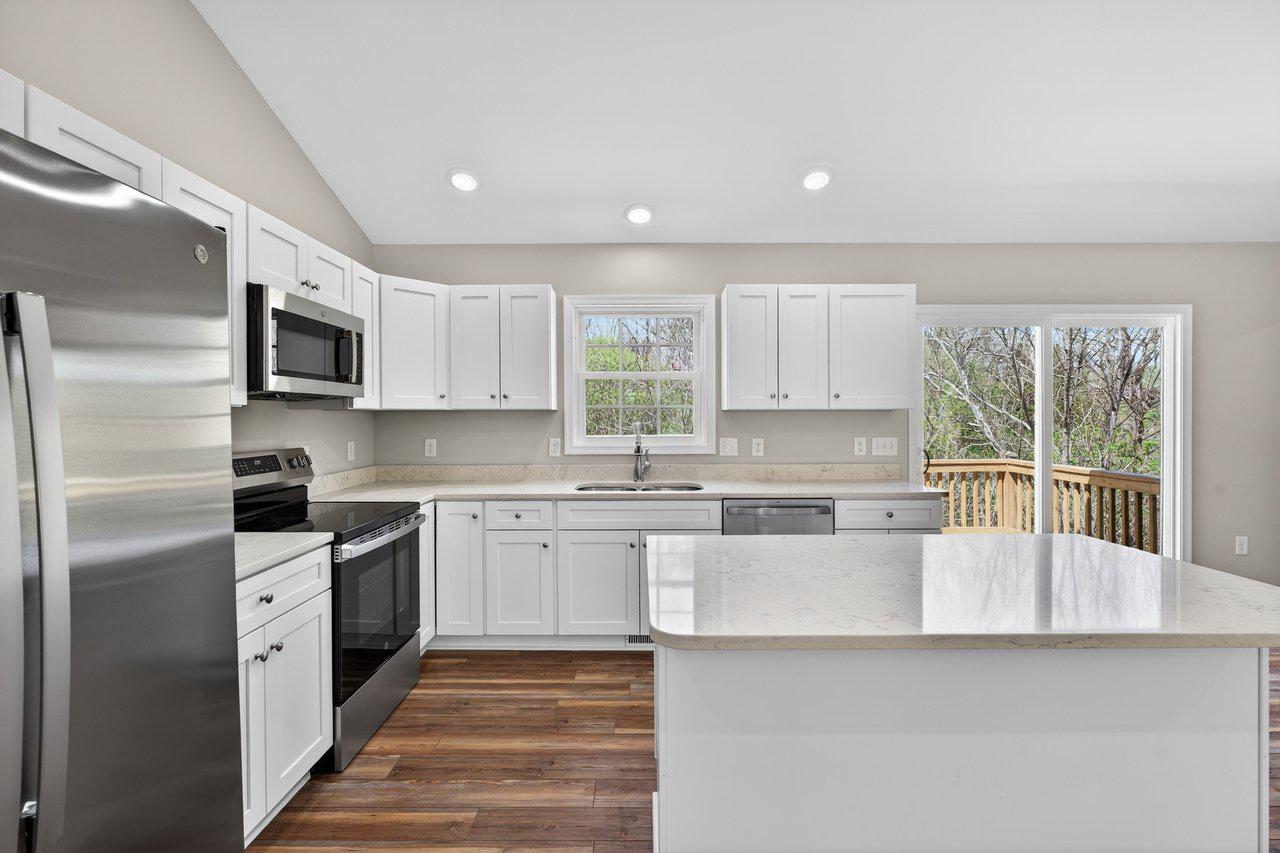 FOREST KNOLLS - Residential