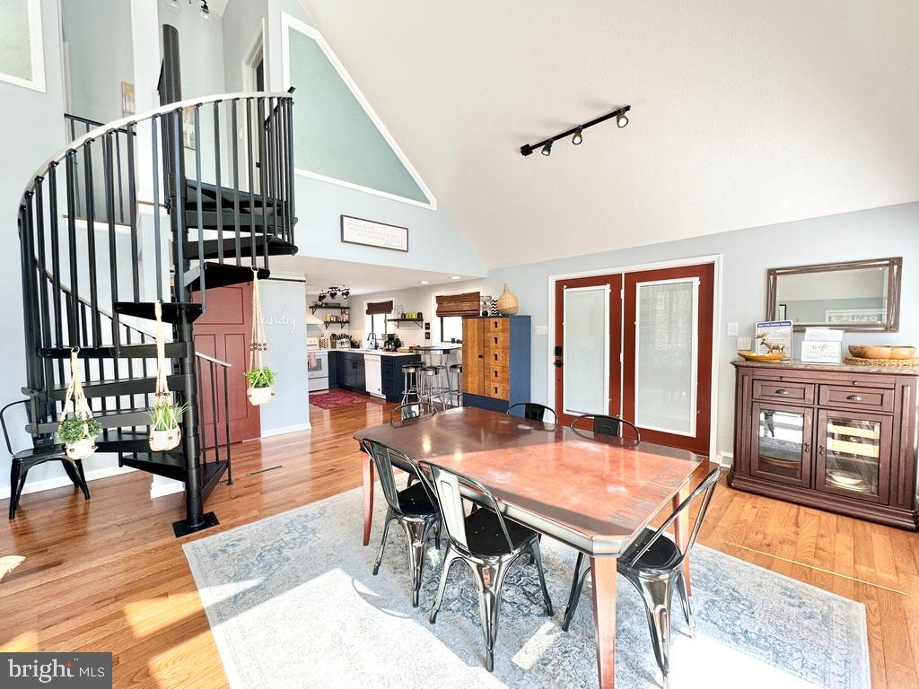 THE WOODS - Residential