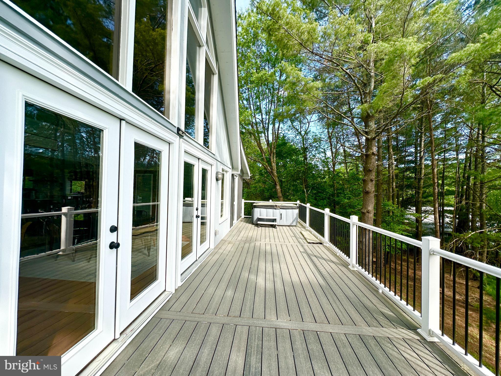 THE WOODS - Residential