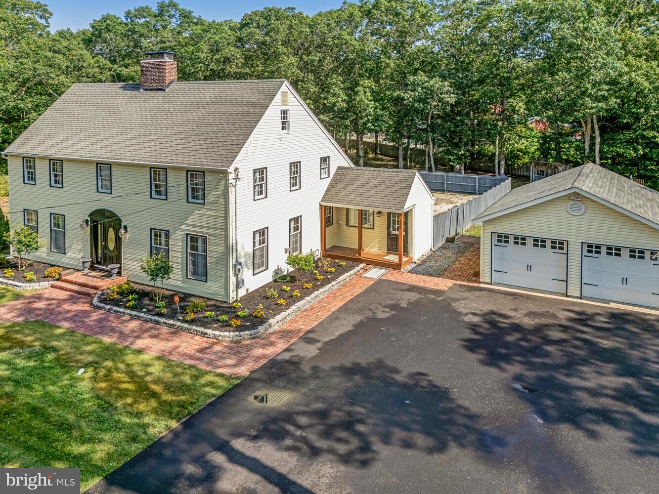 215 PARKERTOWN DRIVE