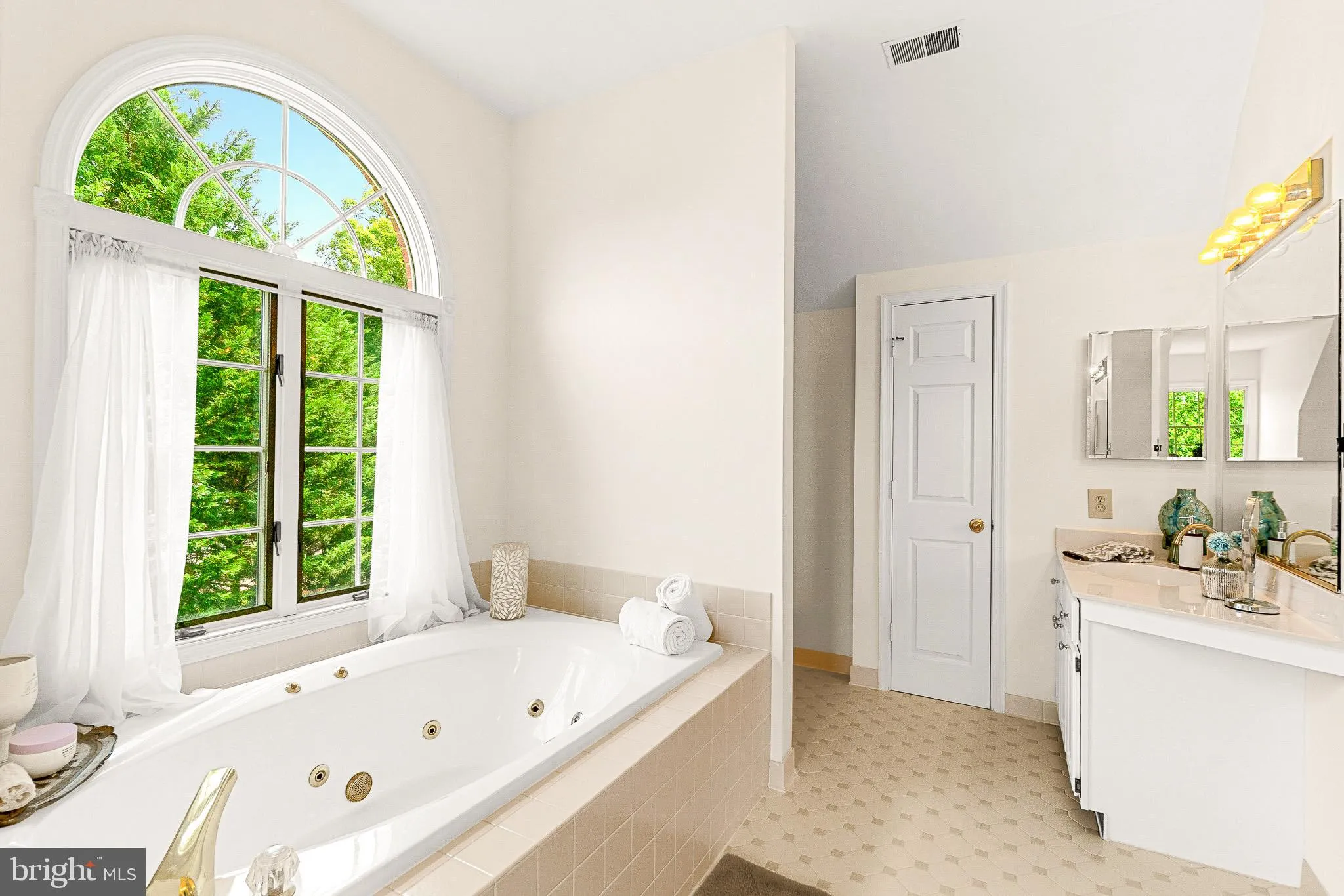 Additional image 119 of 18117 Hayloft Drive, Rockville, MD 20855