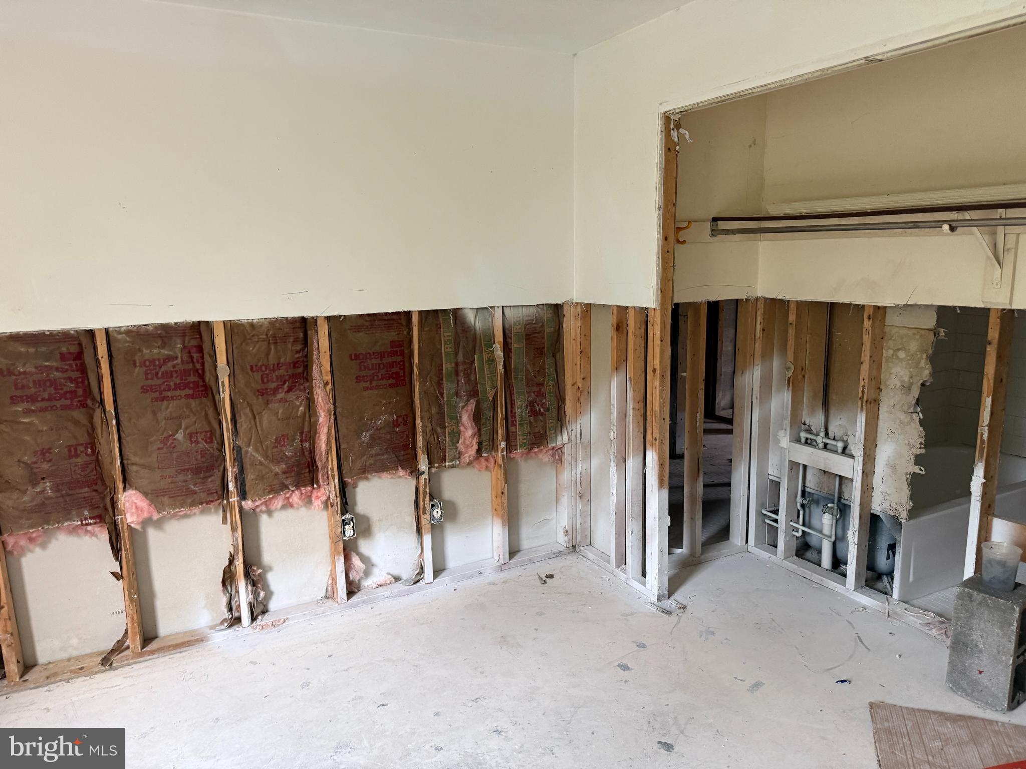 CANDLEWOOD CONDOMINIUM - Residential