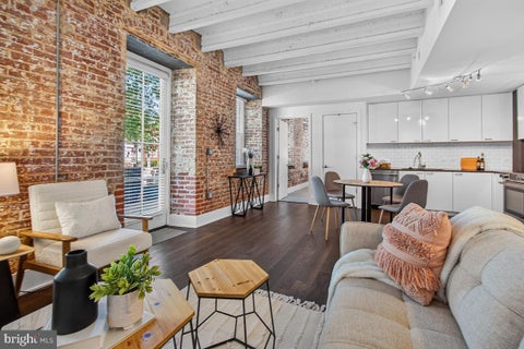 Photo of 515 N Washington Street #105, ALEXANDRIA, VA 22314 (MLS # VAAX2063098)