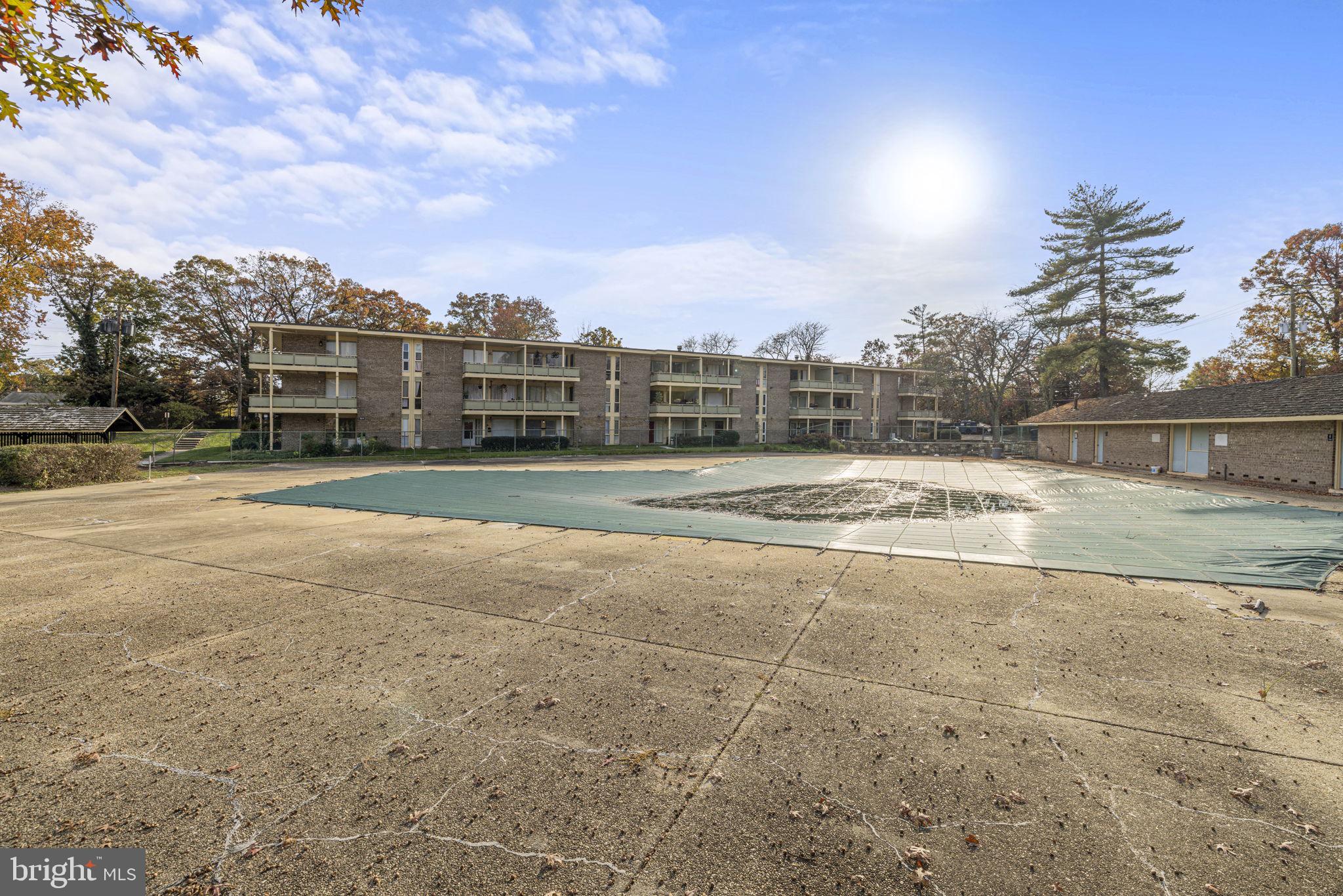 HOLLY HILL CONDOMINIUMS - Residential