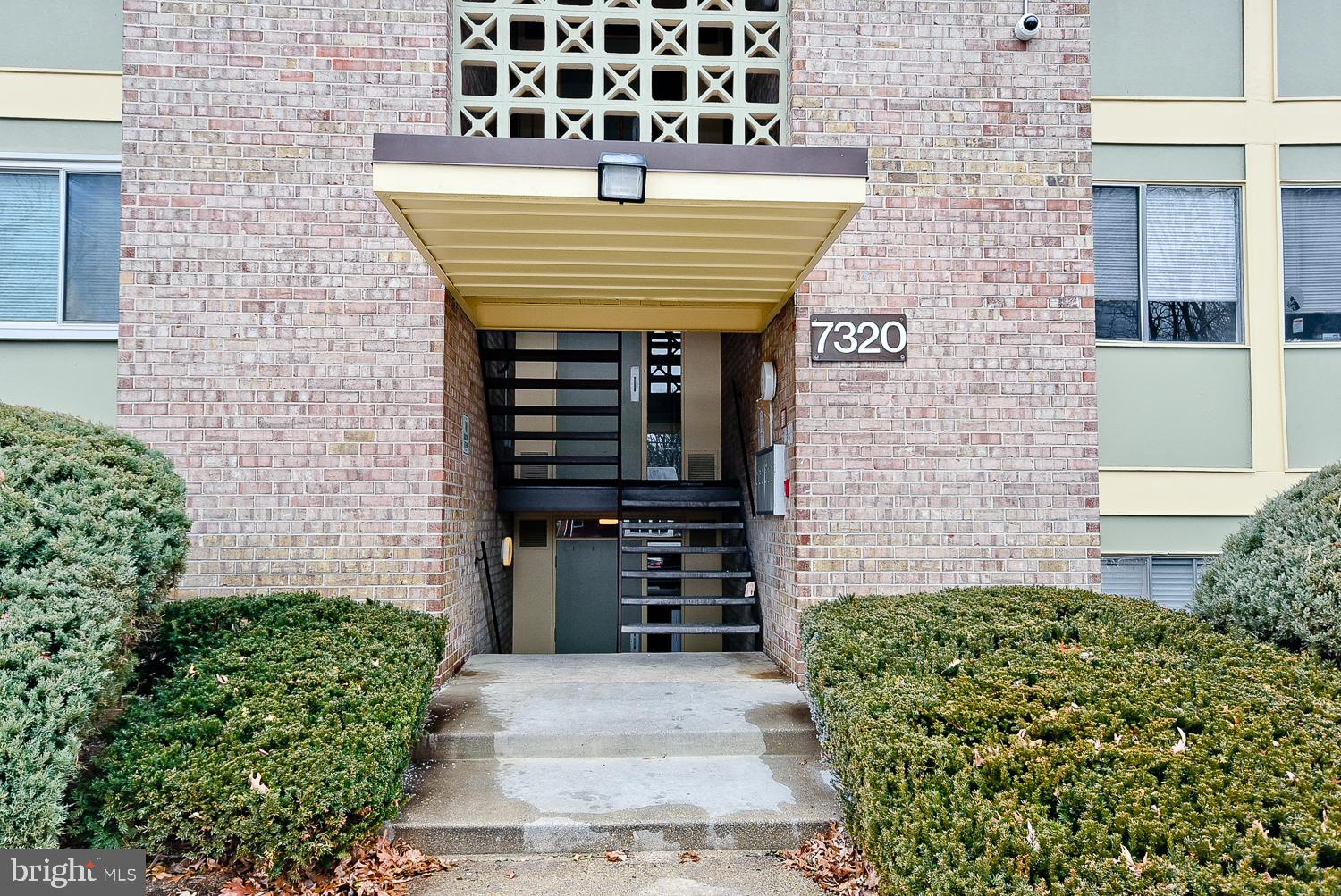 HOLLY HILL CONDOMINIUMS - Residential