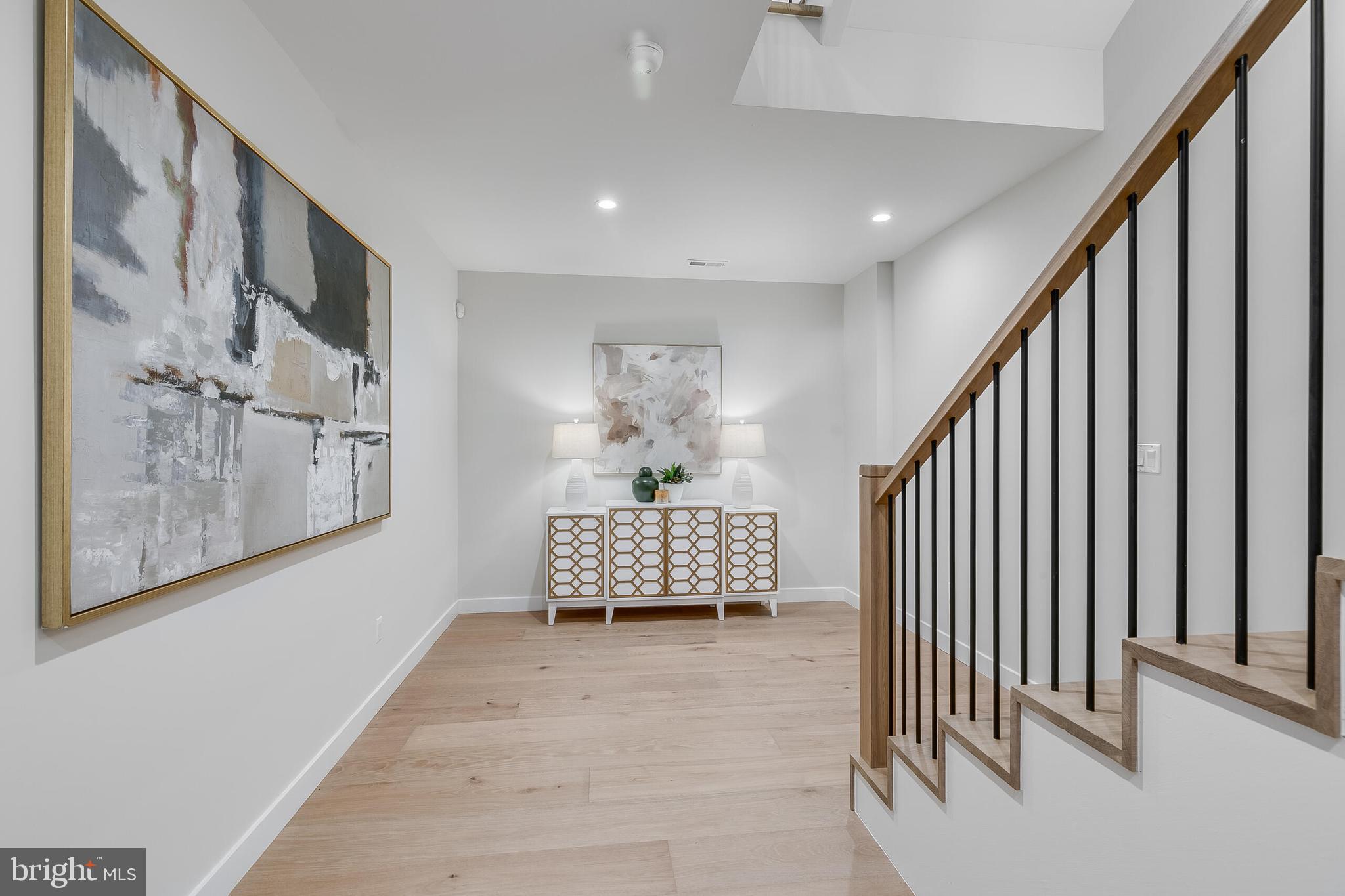 VIENNA WOODS - Residential