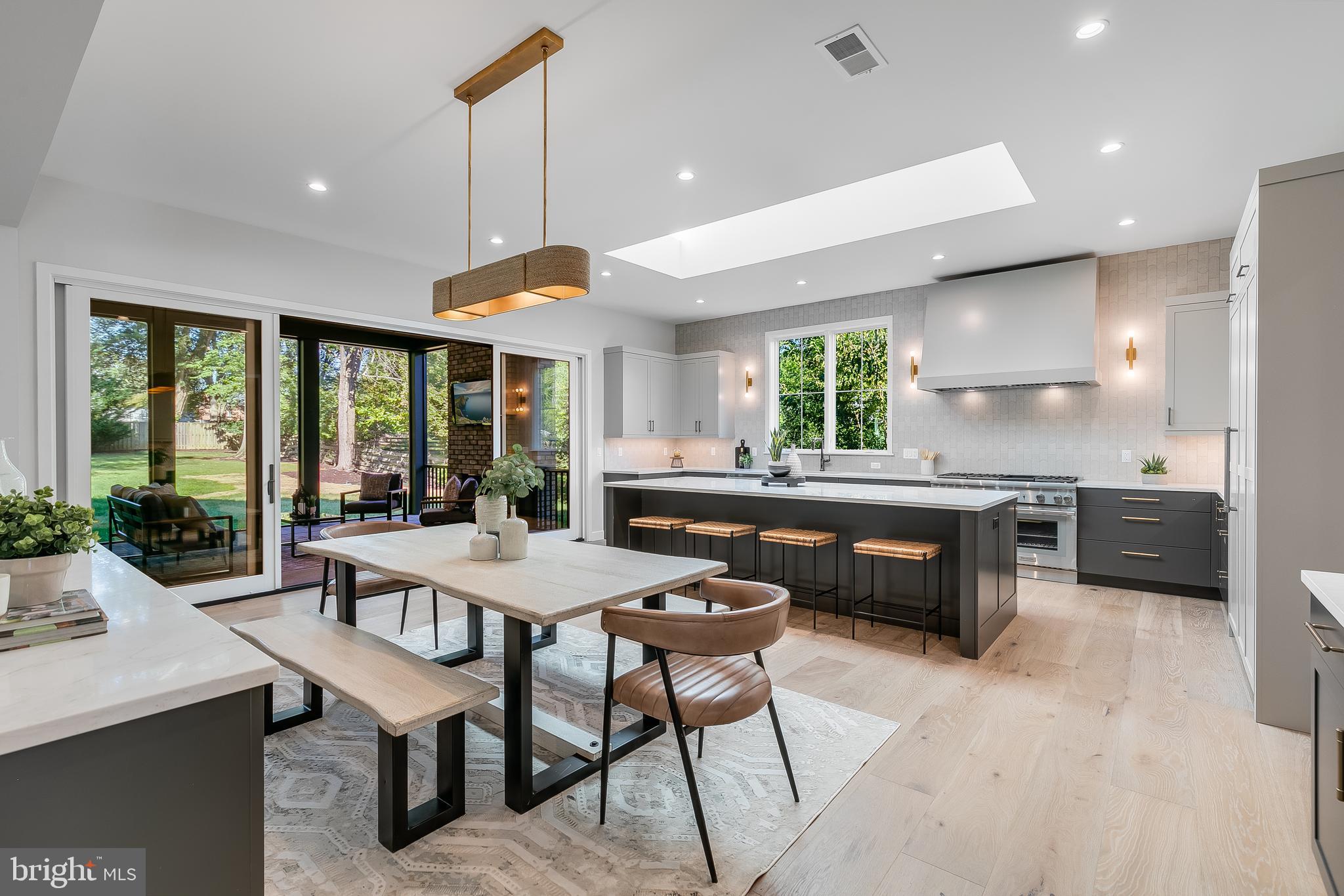 VIENNA WOODS - Residential