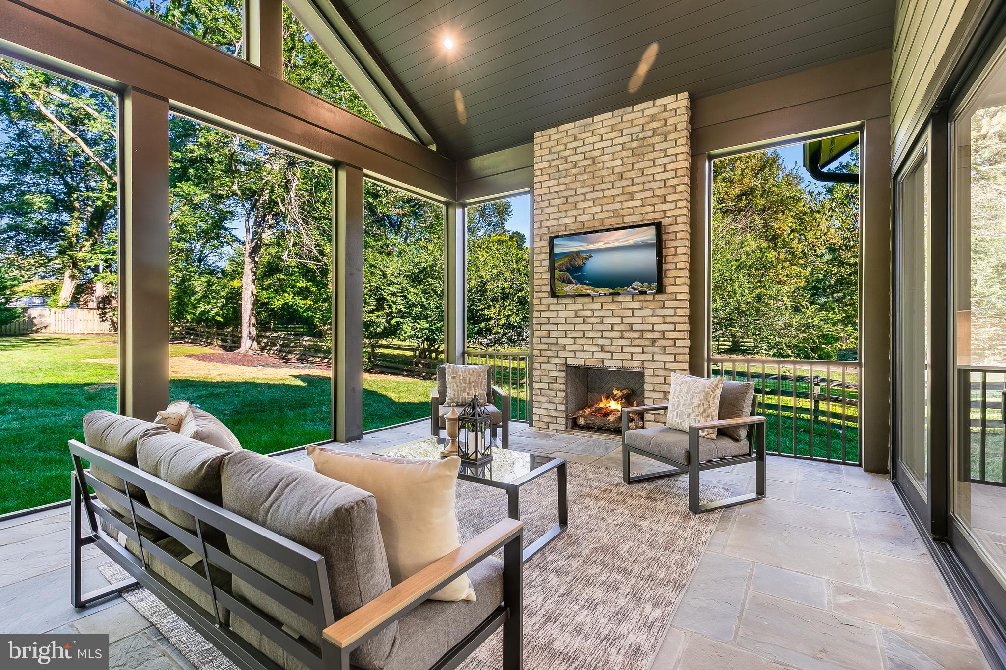 VIENNA WOODS - Residential