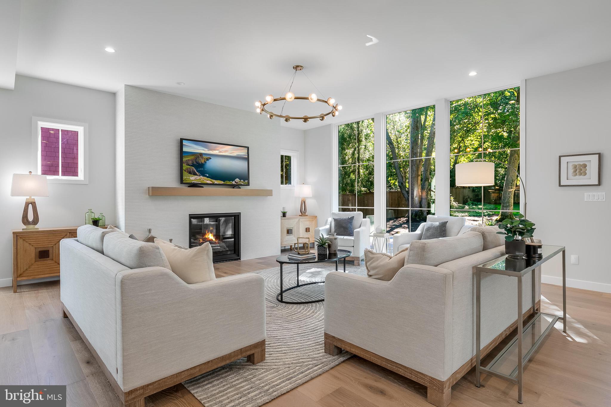 VIENNA WOODS - Residential