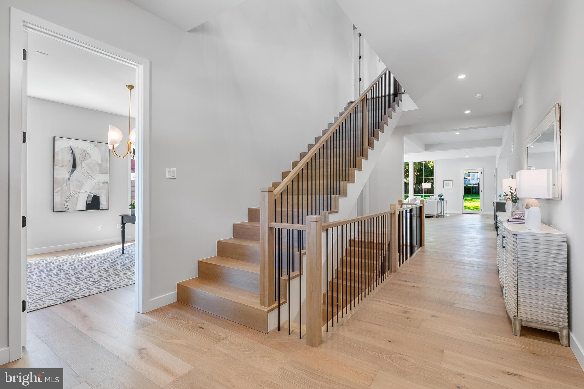 VIENNA WOODS - Residential