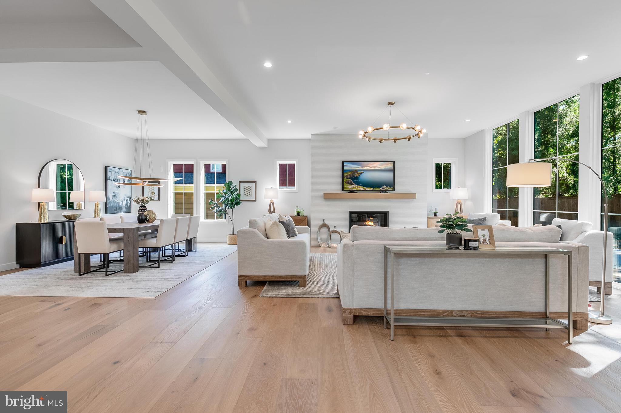 VIENNA WOODS - Residential