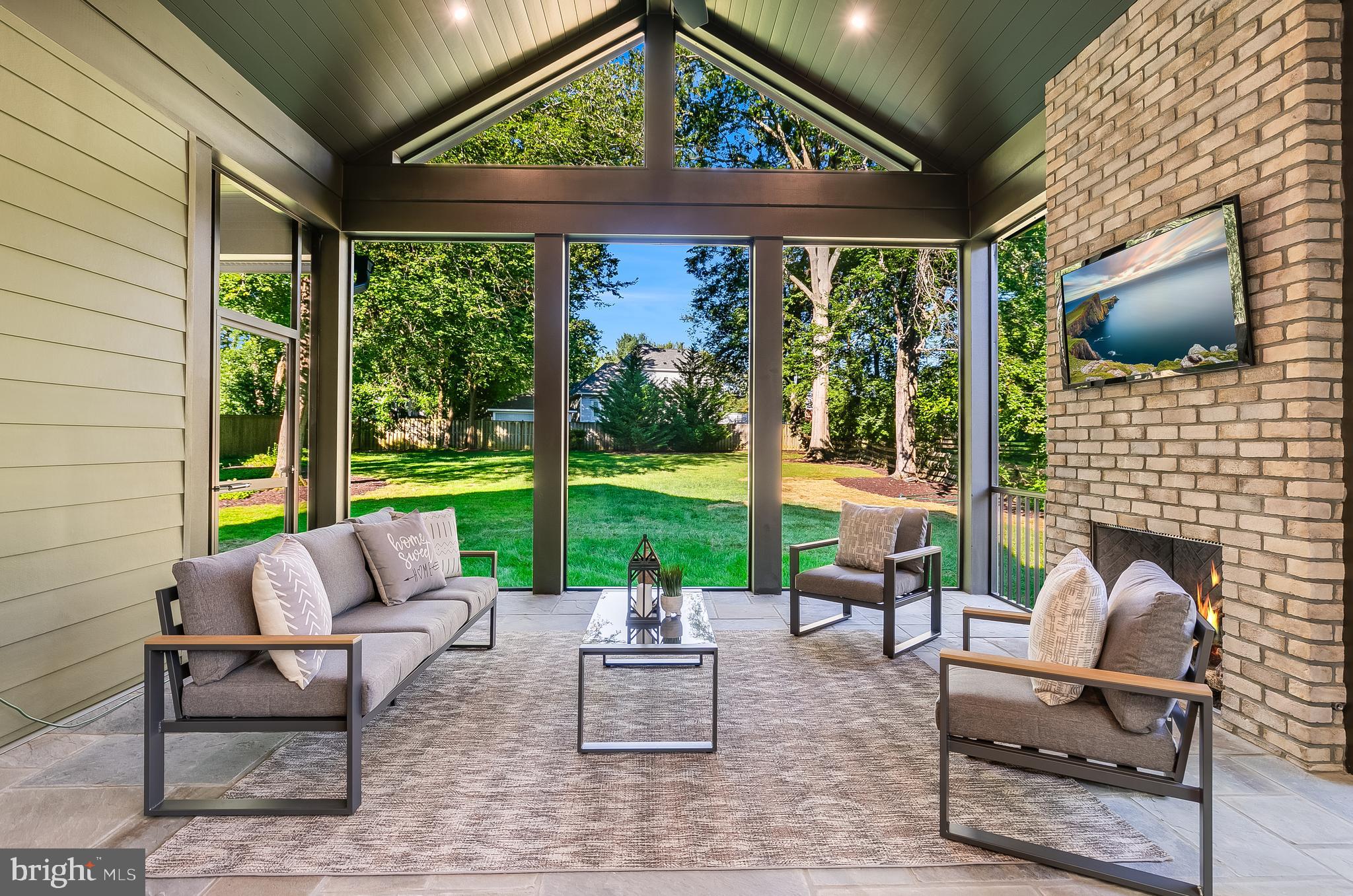 VIENNA WOODS - Residential