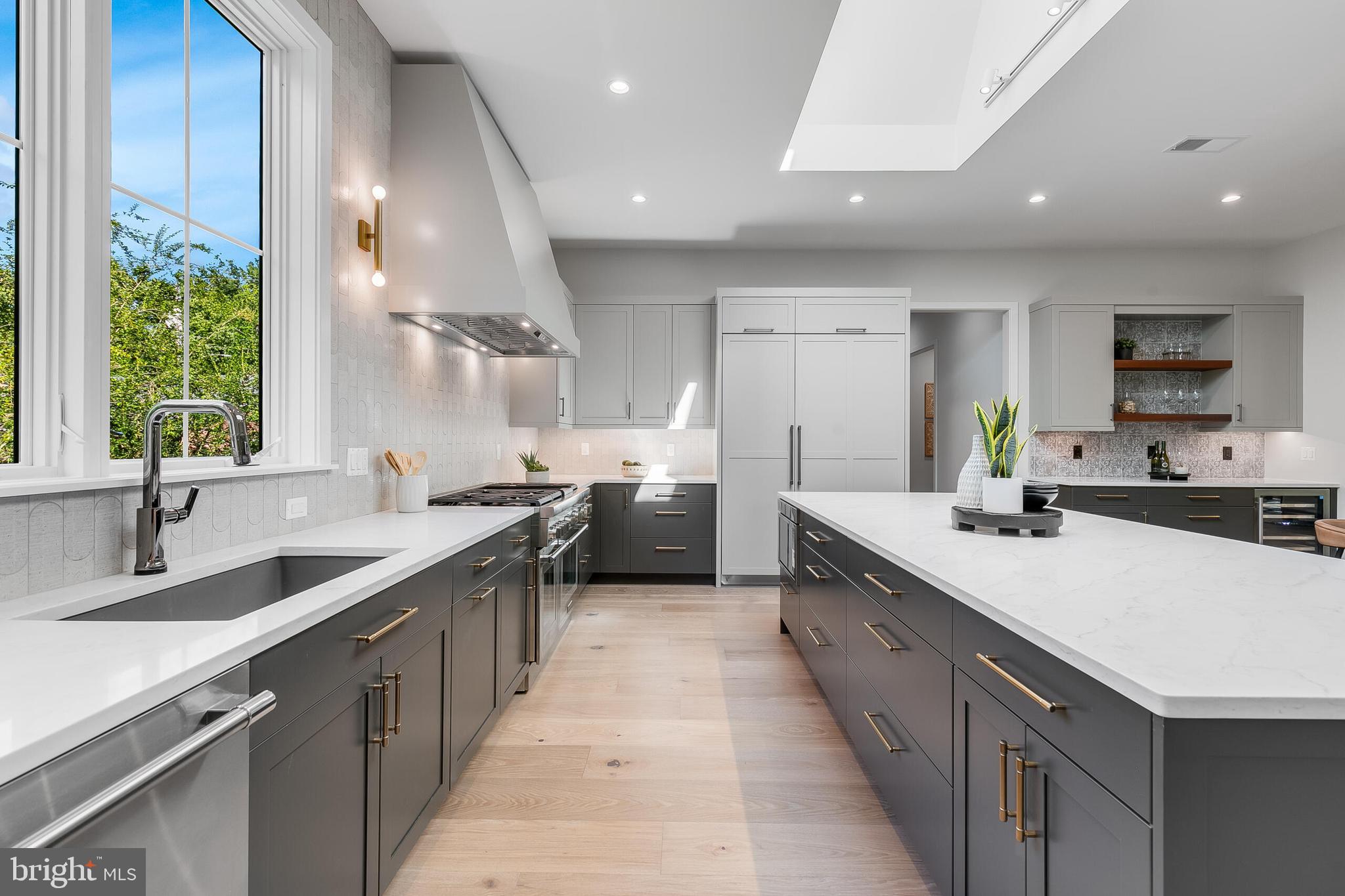 VIENNA WOODS - Residential