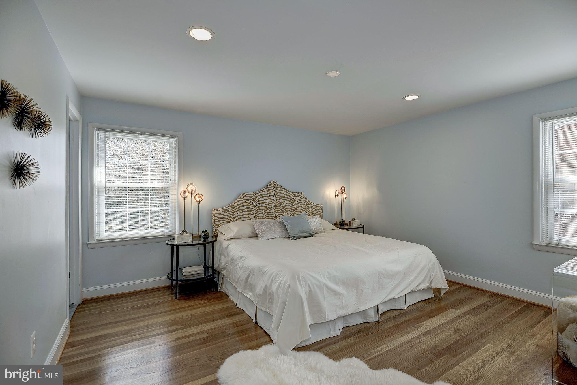 MC LEAN HAMLET - Residential Lease