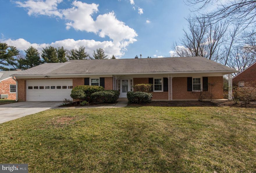 EXCEPTIONAL BRICK RAMBLER IN SOUGHT AFTER MCLEAN HAMLET NEIGHBORHOOD*TOTAL QUALITY RENOVATION OF THIS 4 BDRM/3 BATH HOME IN 2016*OPEN FLOOR PLAN W/ GREAT USABLE SPACE 2 CAR ATTACHED GARAGE*WALK-OUT MAIN LEVEL TO LARGE DECK*HARDWOOD FLOORS THROUGHOUT LIGHT BRIGHT MAIN LEVEL*LARGE BRIGHT RECREATION ROOM IN LOWER LEVEL WALKS OUT TO BACKYARD*CONVENIENT LOCATION W/ SWIM&TENNIS CLUB IN COMMUNITY*NEW WINDOWS