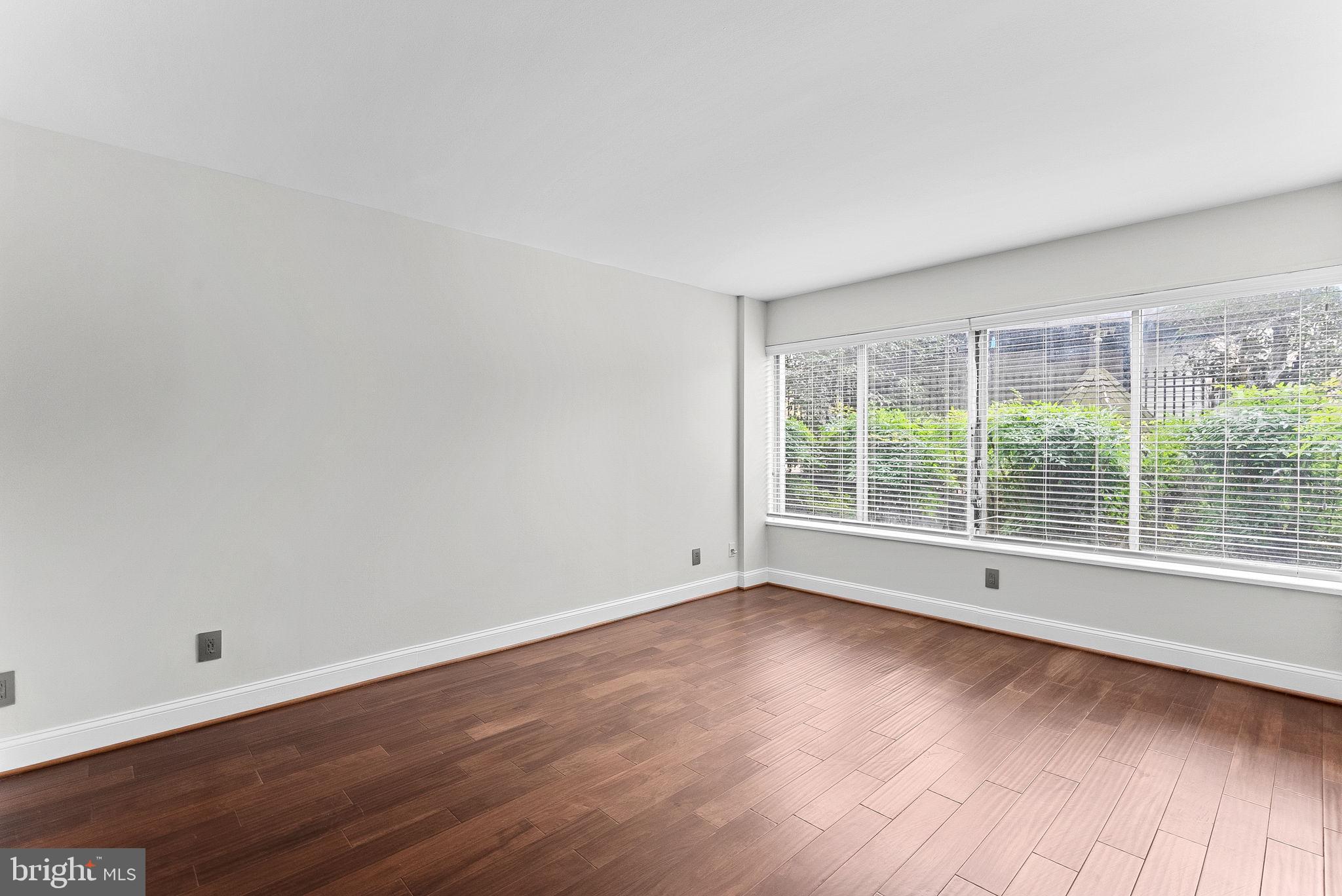 PAVILION ON THE PARK - Residential