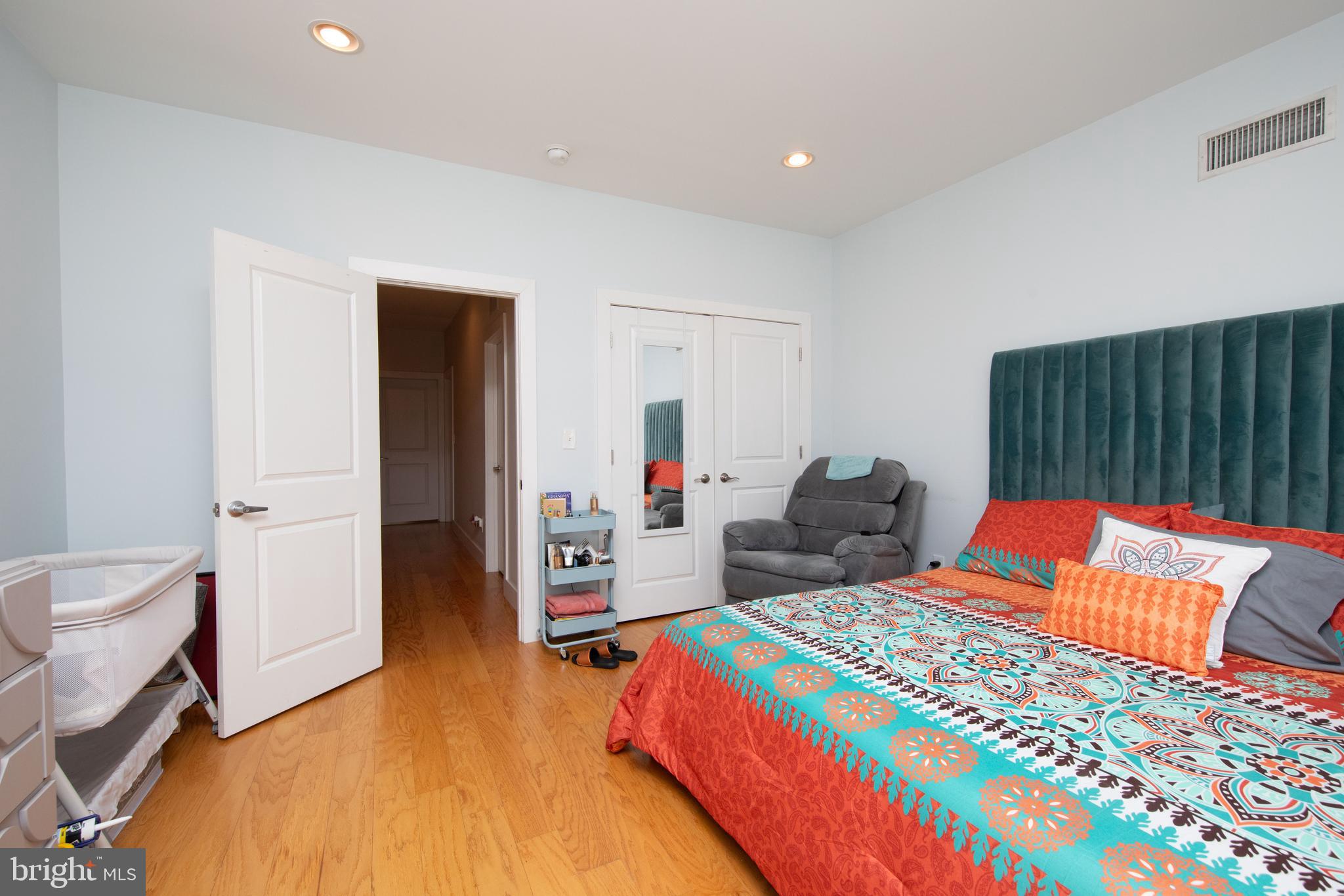 OLDE KENSINGTON - Residential