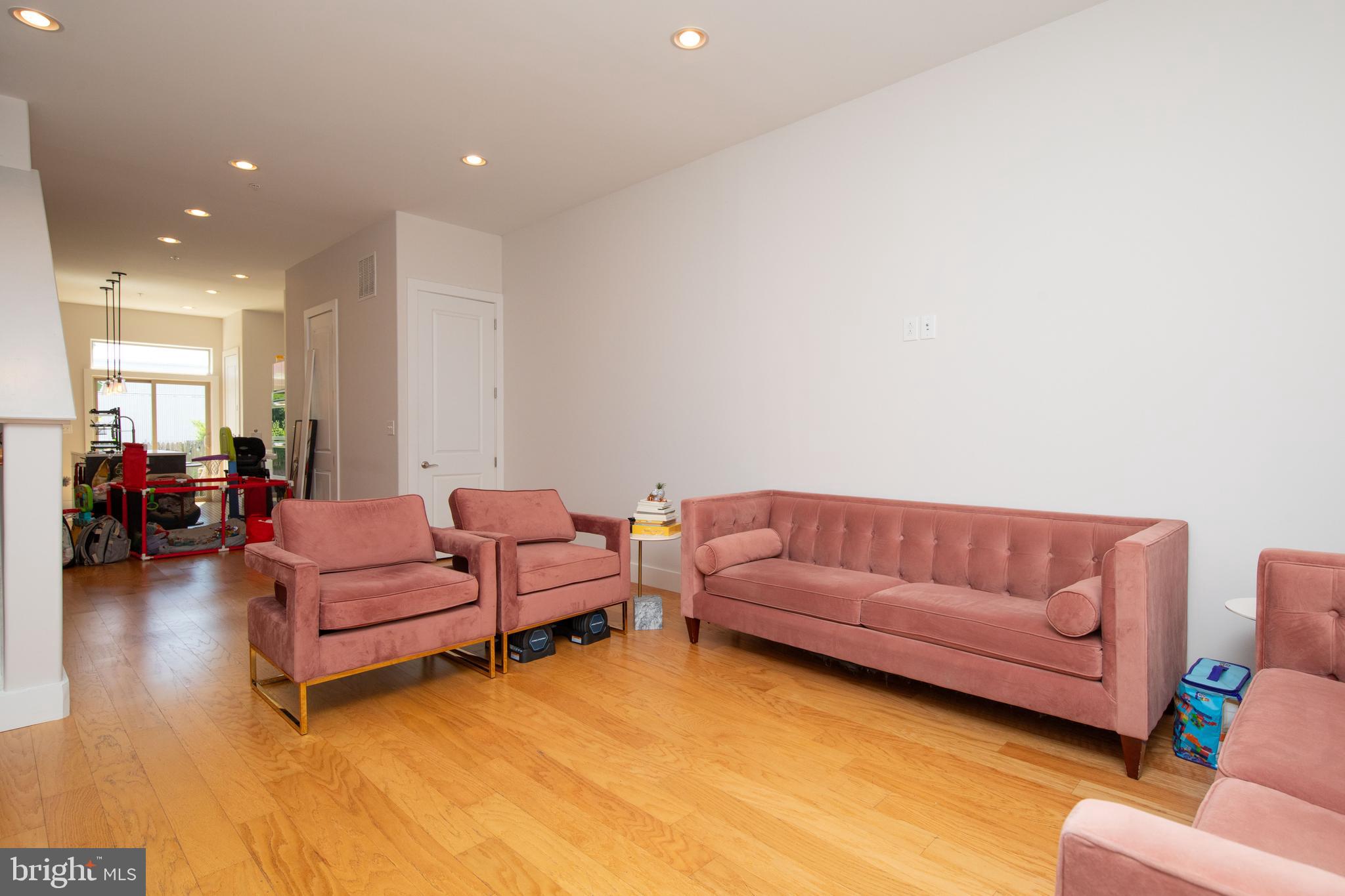 OLDE KENSINGTON - Residential