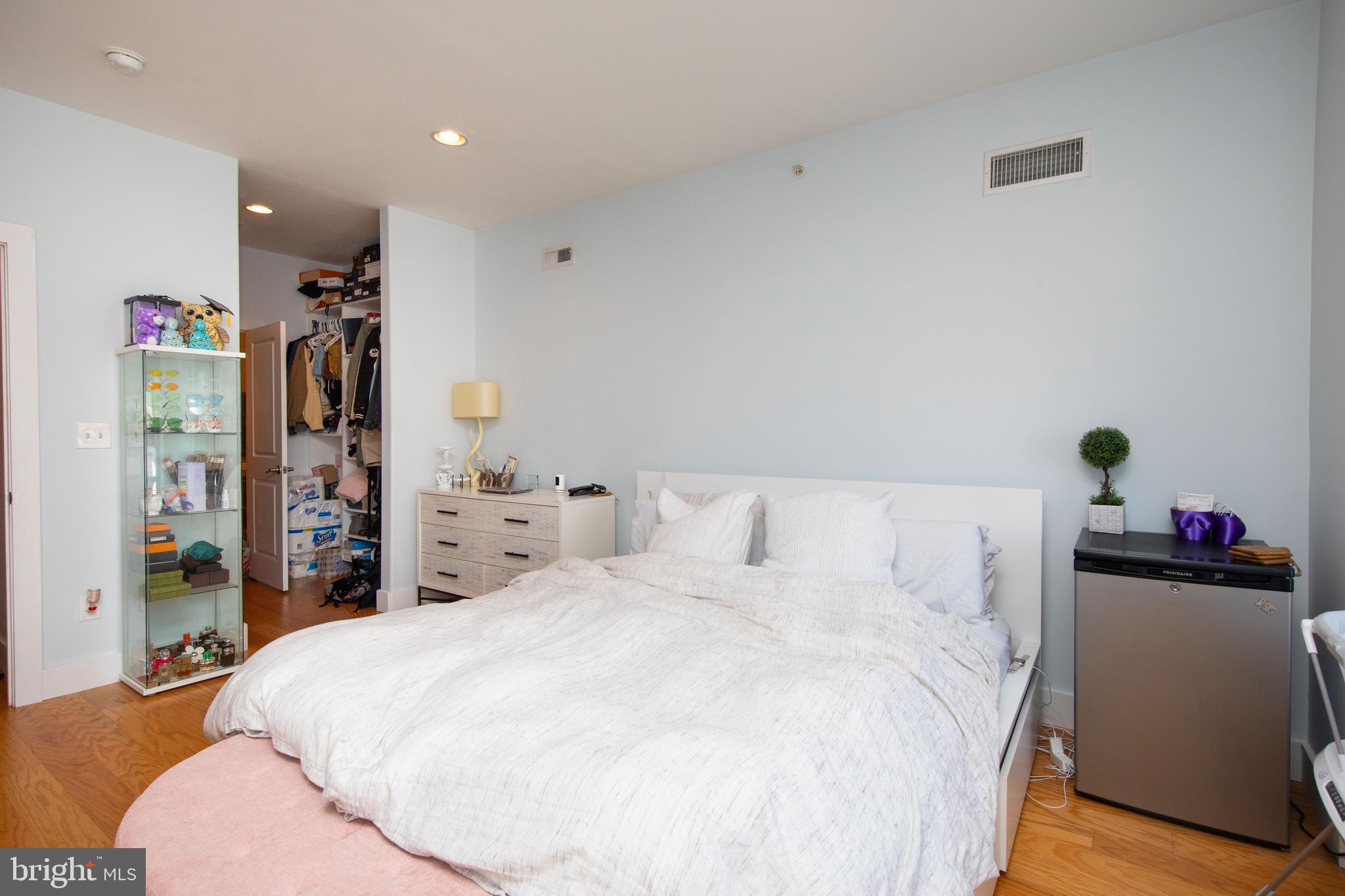 OLDE KENSINGTON - Residential