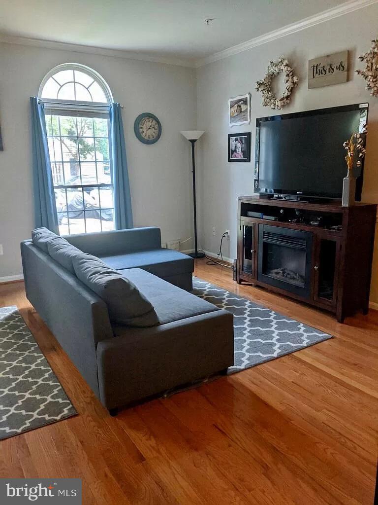 CHAPEL GROVE - Residential Lease