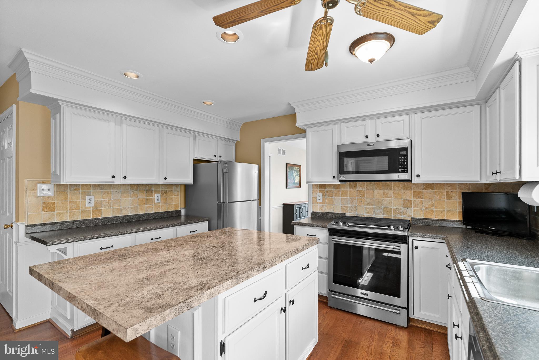 CHARLESTOWNE - Residential