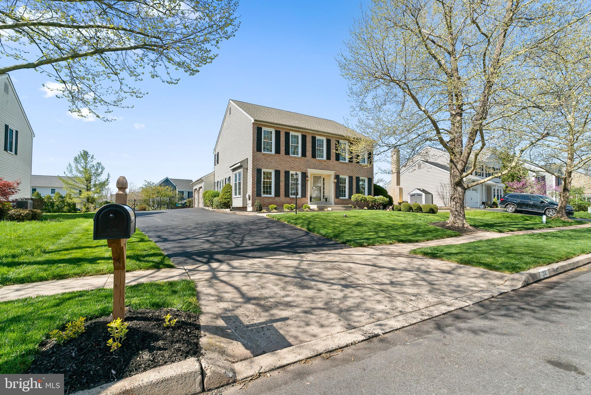 CHARLESTOWNE - Residential