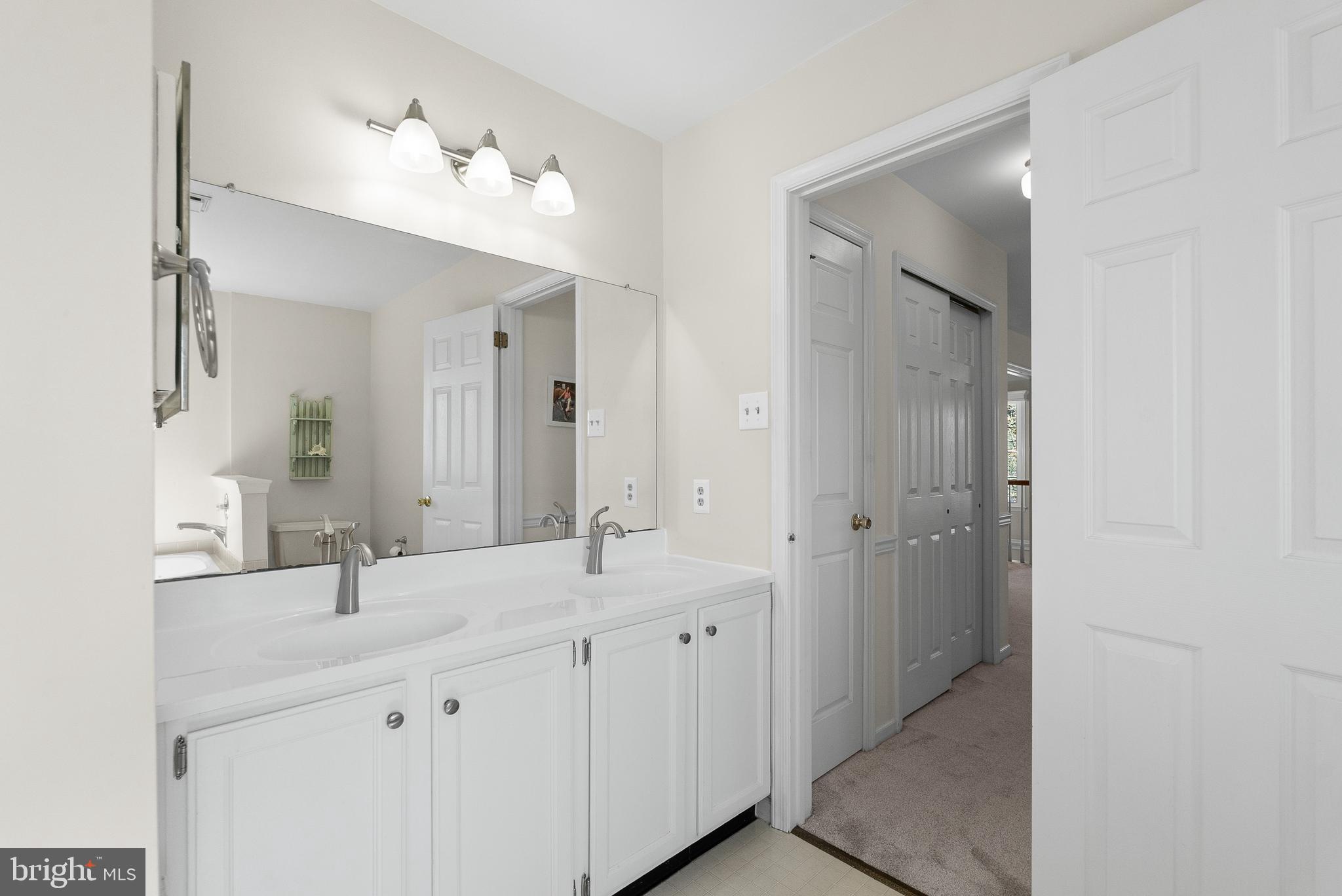 CHARLESTOWNE - Residential