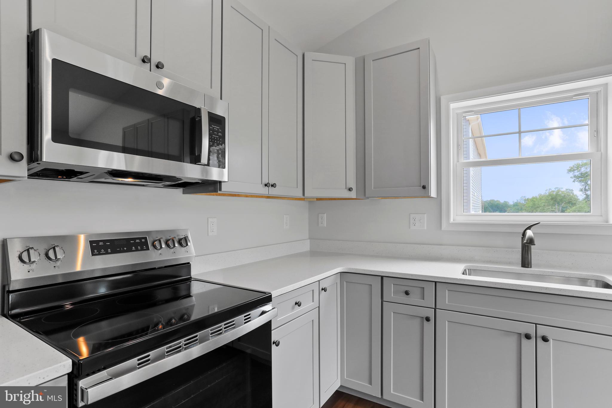 MIDDLE CREEK VISTAS - Residential