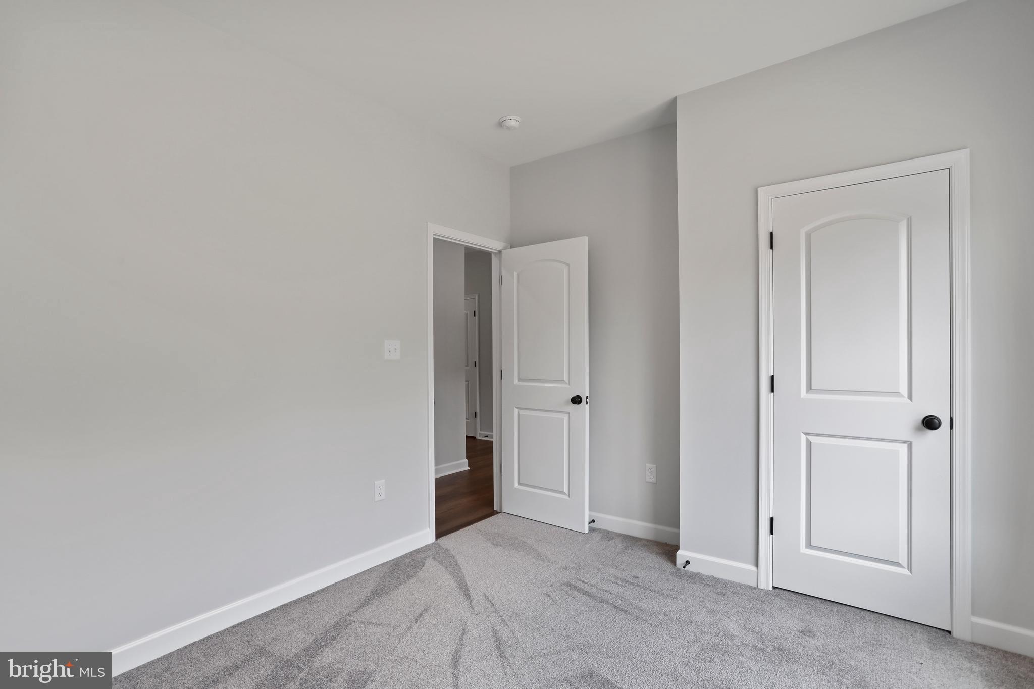 MIDDLE CREEK VISTAS - Residential