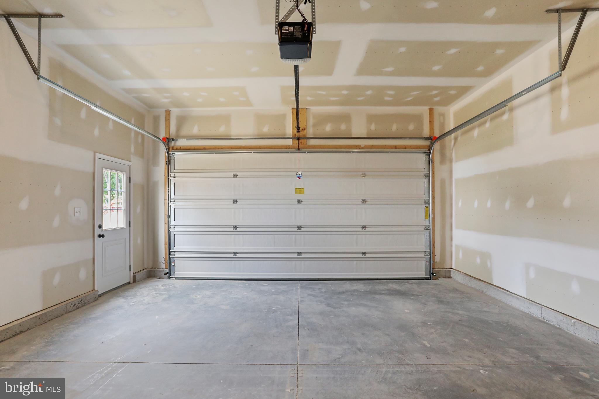 MIDDLE CREEK VISTAS - Residential