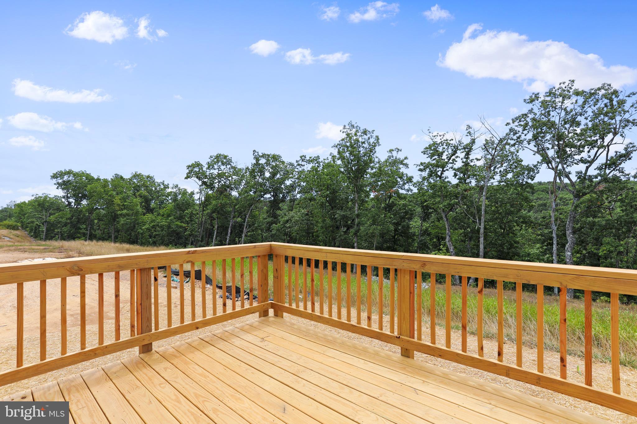 MIDDLE CREEK VISTAS - Residential