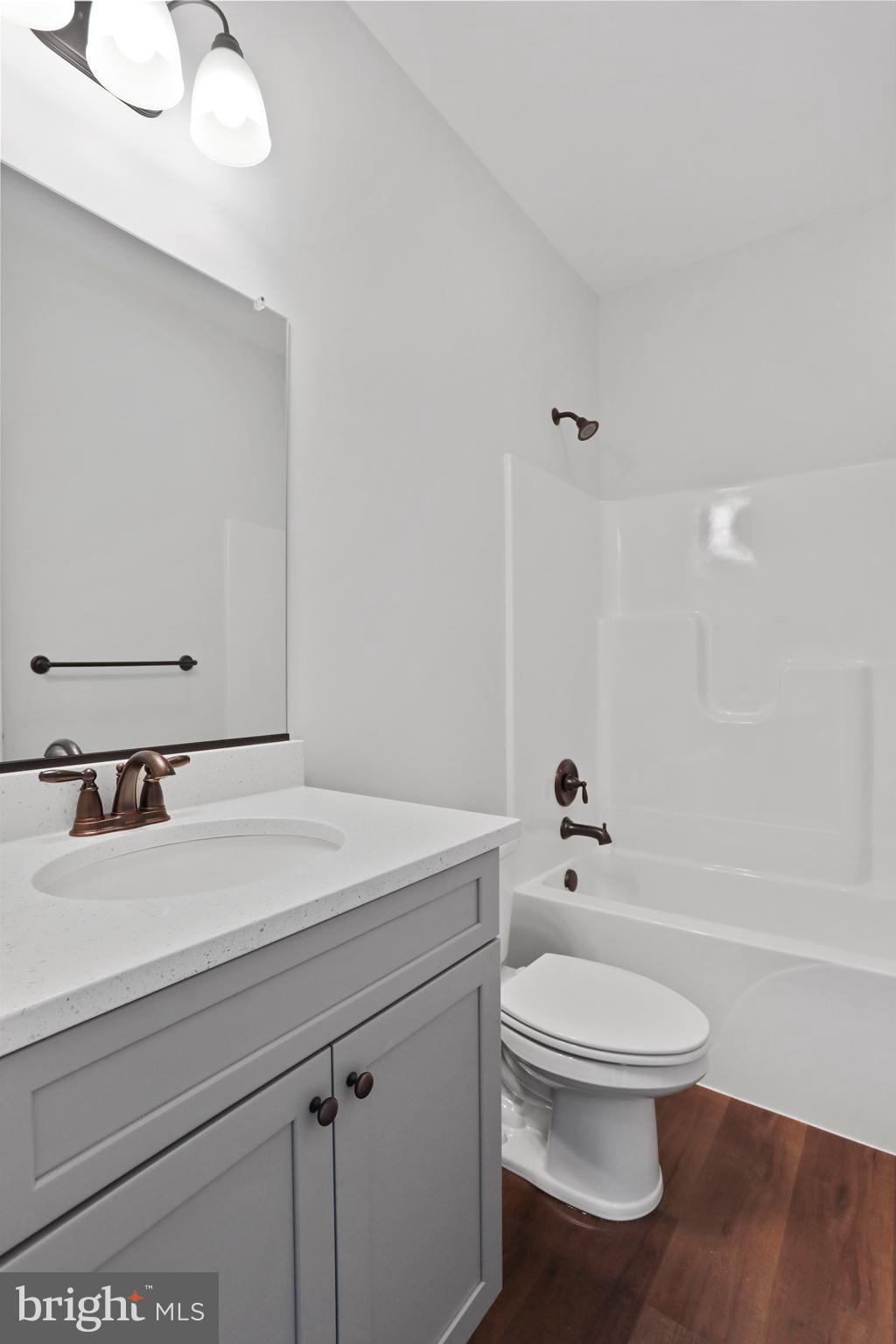 MIDDLE CREEK VISTAS - Residential