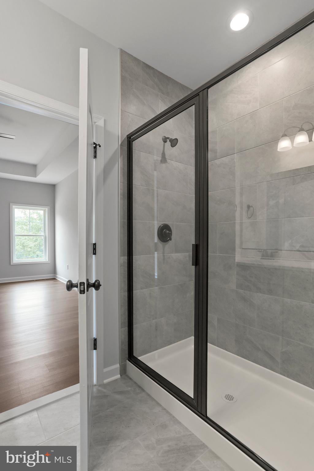 MIDDLE CREEK VISTAS - Residential