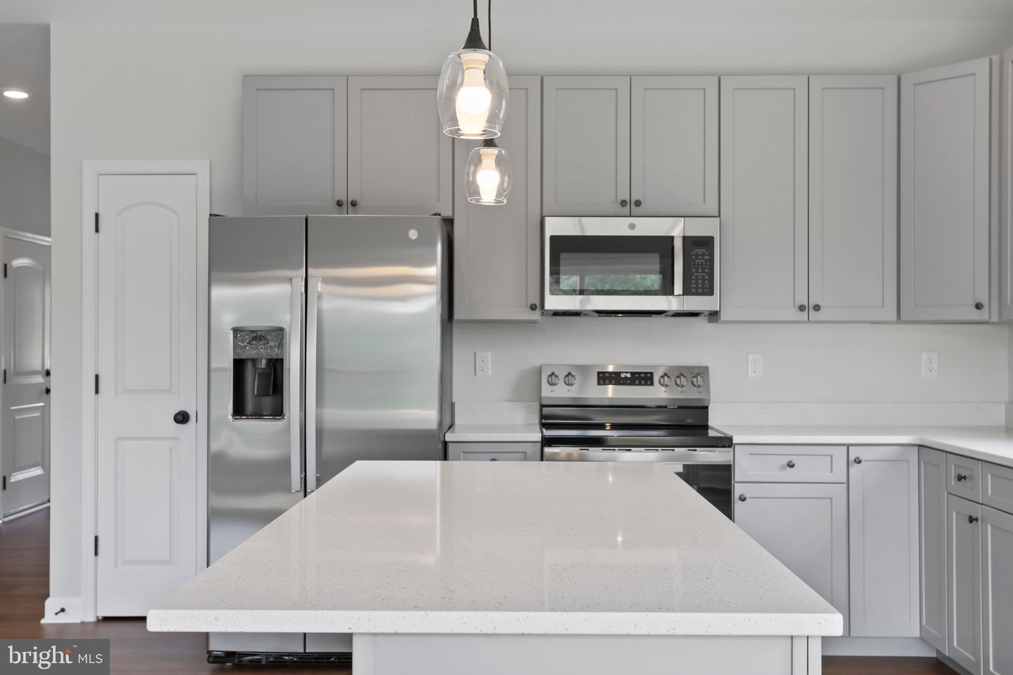 MIDDLE CREEK VISTAS - Residential