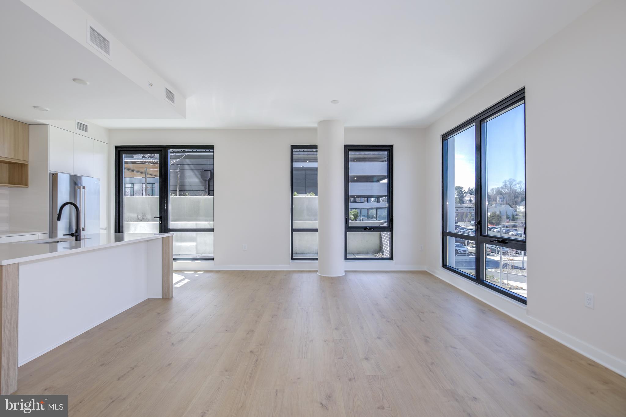 255 W. FALLS STATION BOULEVARD 212