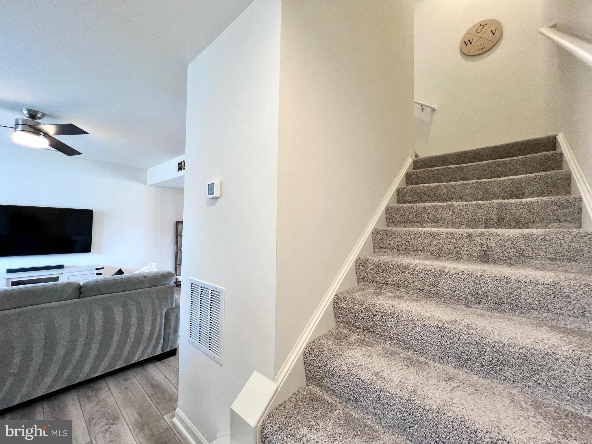 WHISPERING PINES - Residential