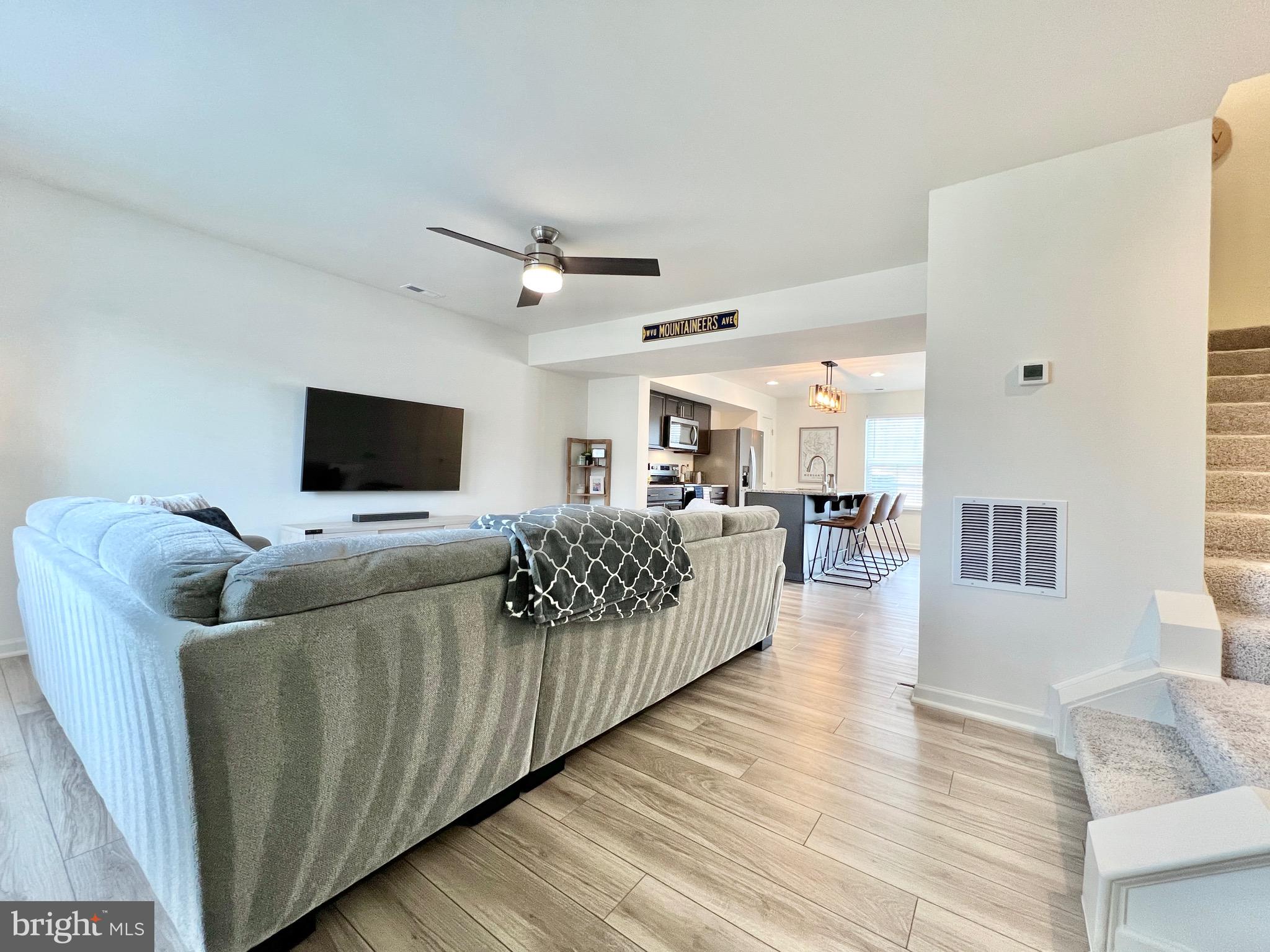 WHISPERING PINES - Residential