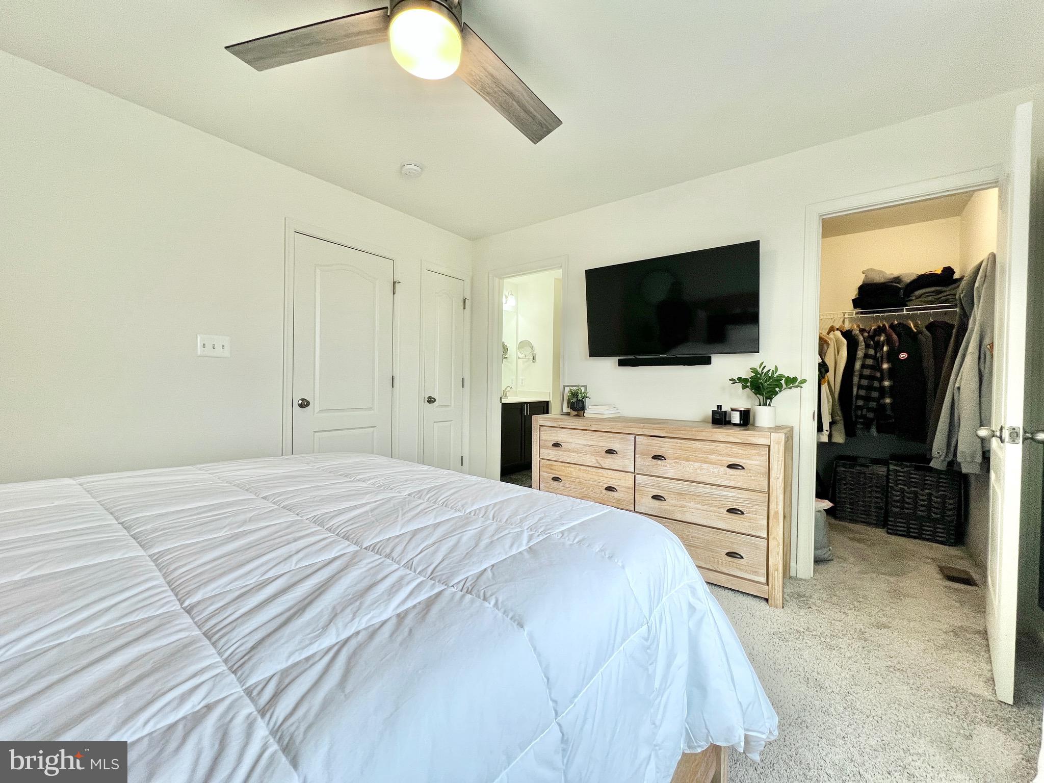 WHISPERING PINES - Residential